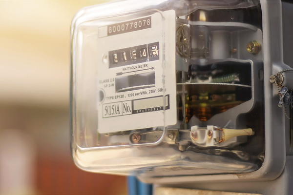 4 Reasons to Monitor Your Electricity Usage
